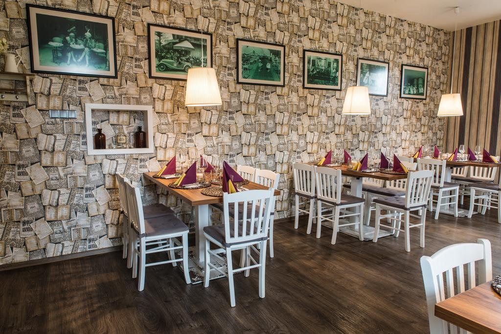 Restaurace Stara Lipa Hotel Ceska Lipa Ngoại thất bức ảnh