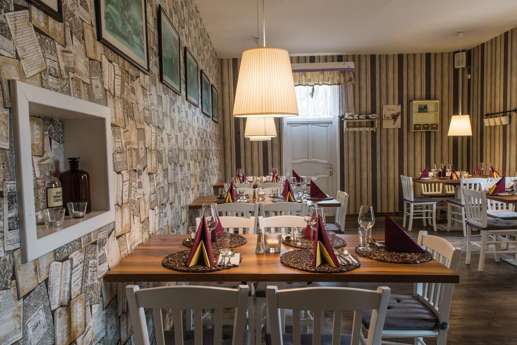 Restaurace Stara Lipa Hotel Ceska Lipa Ngoại thất bức ảnh