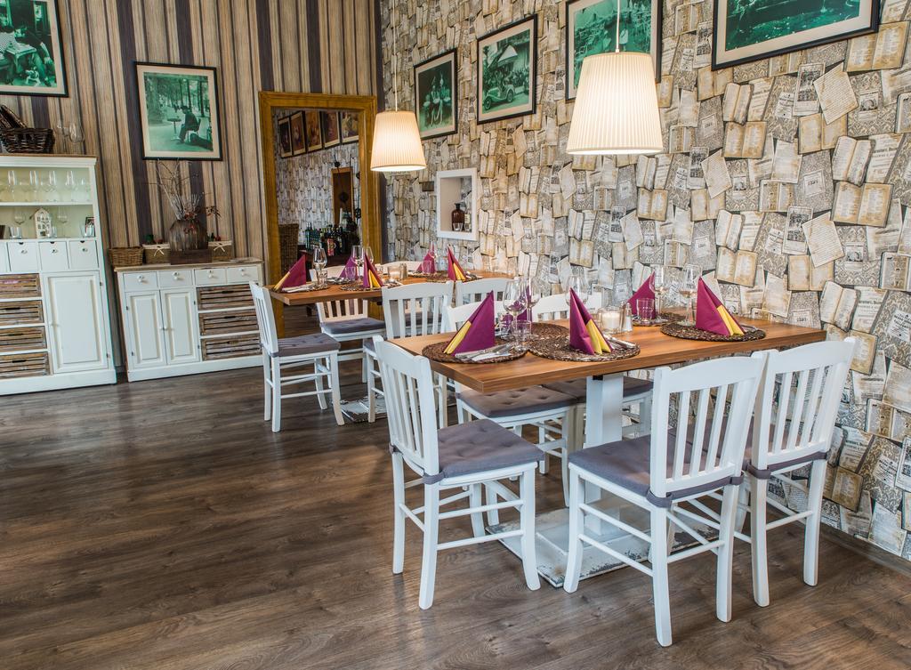 Restaurace Stara Lipa Hotel Ceska Lipa Ngoại thất bức ảnh